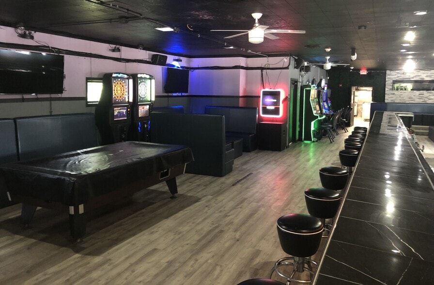 37895 N Sheridan Rd, Beach Park, IL à vendre - Photo intérieure – Image 3 sur 6