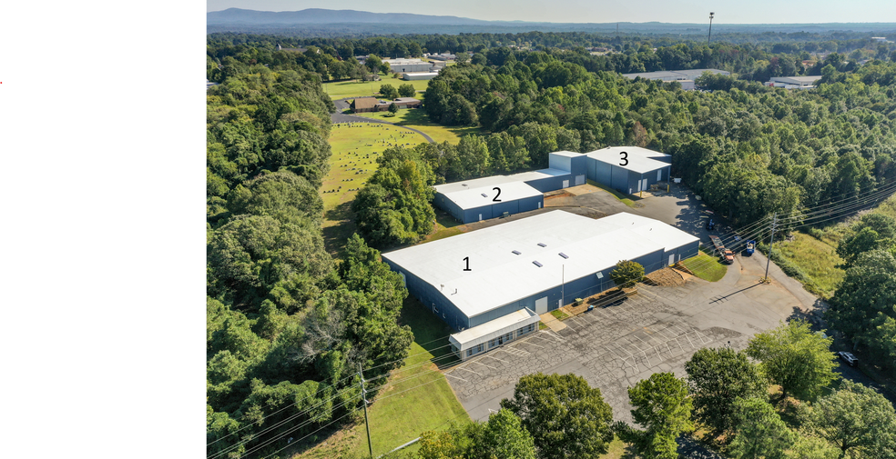 144 Industrial Dr, Forest City, NC à vendre - Photo de l’immeuble – Image 1 sur 43