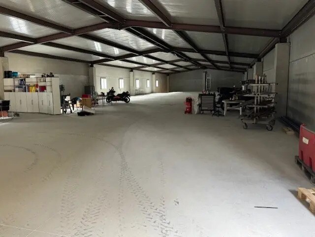 Industriel/Logistique dans Contes à louer - Photo intérieure – Image 2 sur 5