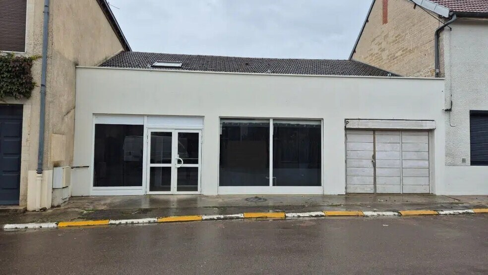 Local commercial dans Arc-sur-Tille à louer - Photo de l’immeuble – Image 1 sur 6