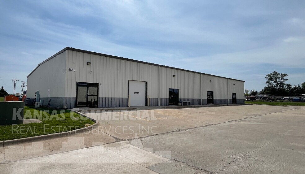 5604 SW Topeka Blvd, Topeka, KS à louer - Photo de l’immeuble – Image 2 sur 4