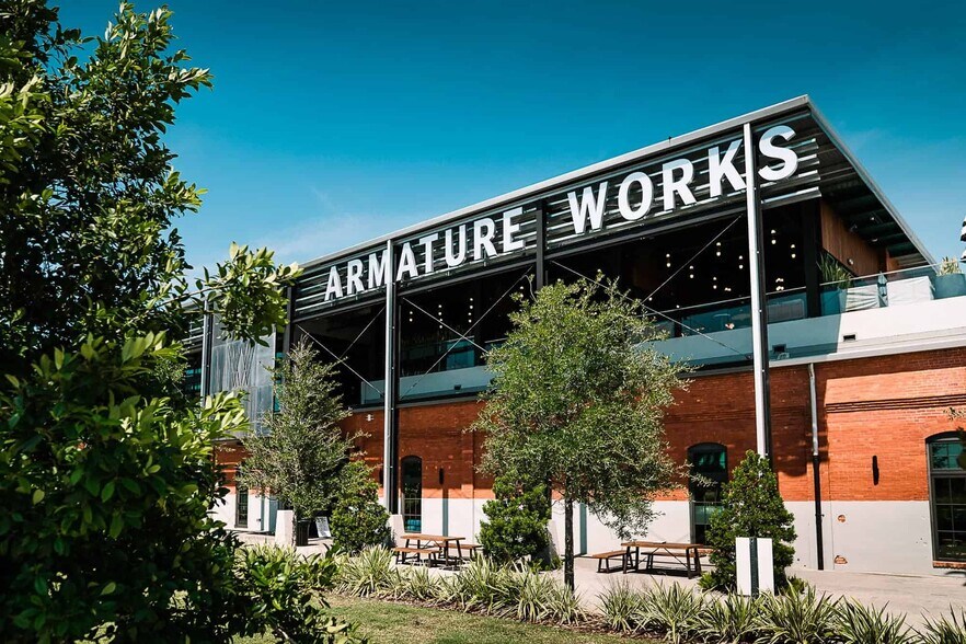 1910 N Ola Ave, Tampa, FL à louer - Photo principale – Image 1 sur 11