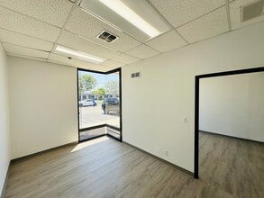 16601 Gothard St, Huntington Beach, CA à louer Photo intérieure– Image 2 sur 7