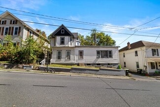 Plus de détails pour 412 N 8th St, Stroudsburg, PA - Logement à vendre