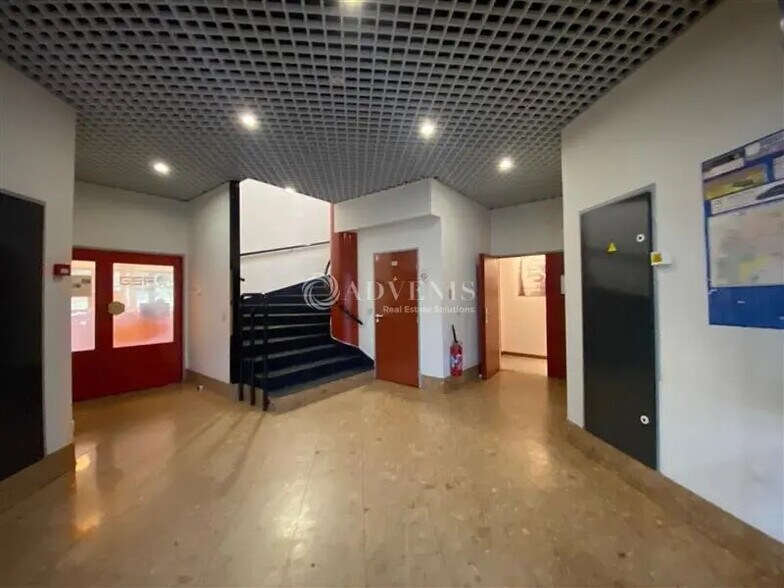 Bureau dans Palaiseau à louer - Photo de l’immeuble – Image 2 sur 6