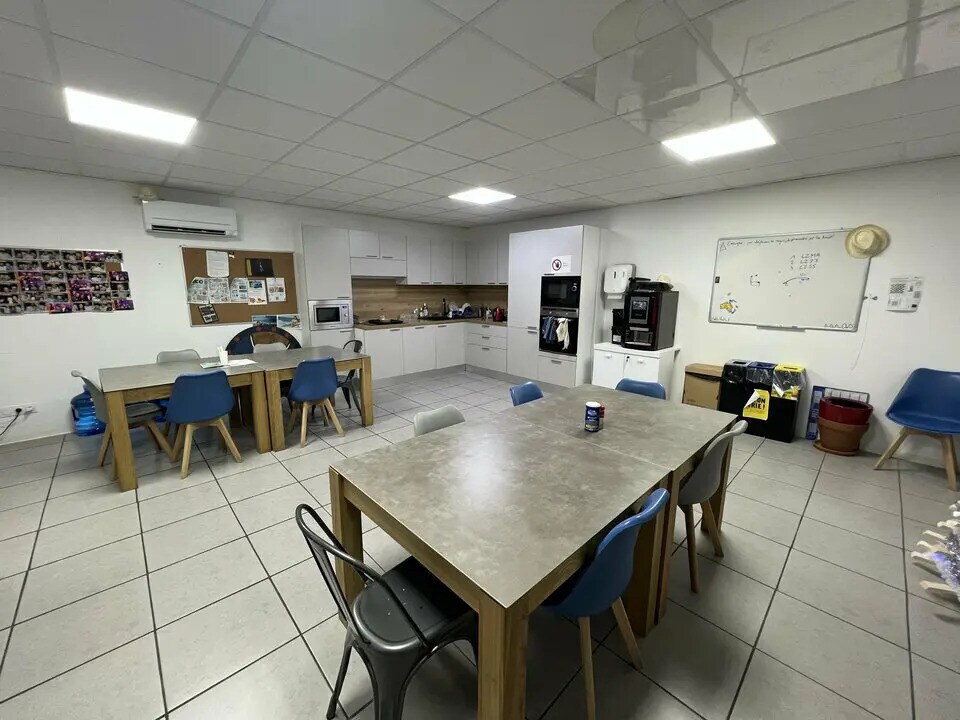 Local d’activités dans Valence à louer Photo de l’immeuble– Image 1 sur 8