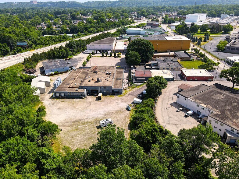 3717 Jonlen Dr, Fairfax, OH à vendre - Photo de l’immeuble – Image 3 sur 36