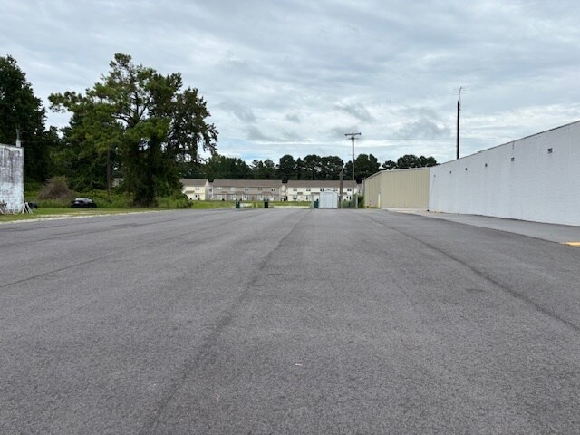2127 Lejeune Blvd, Jacksonville, NC à vendre - Photo de l’immeuble – Image 2 sur 7