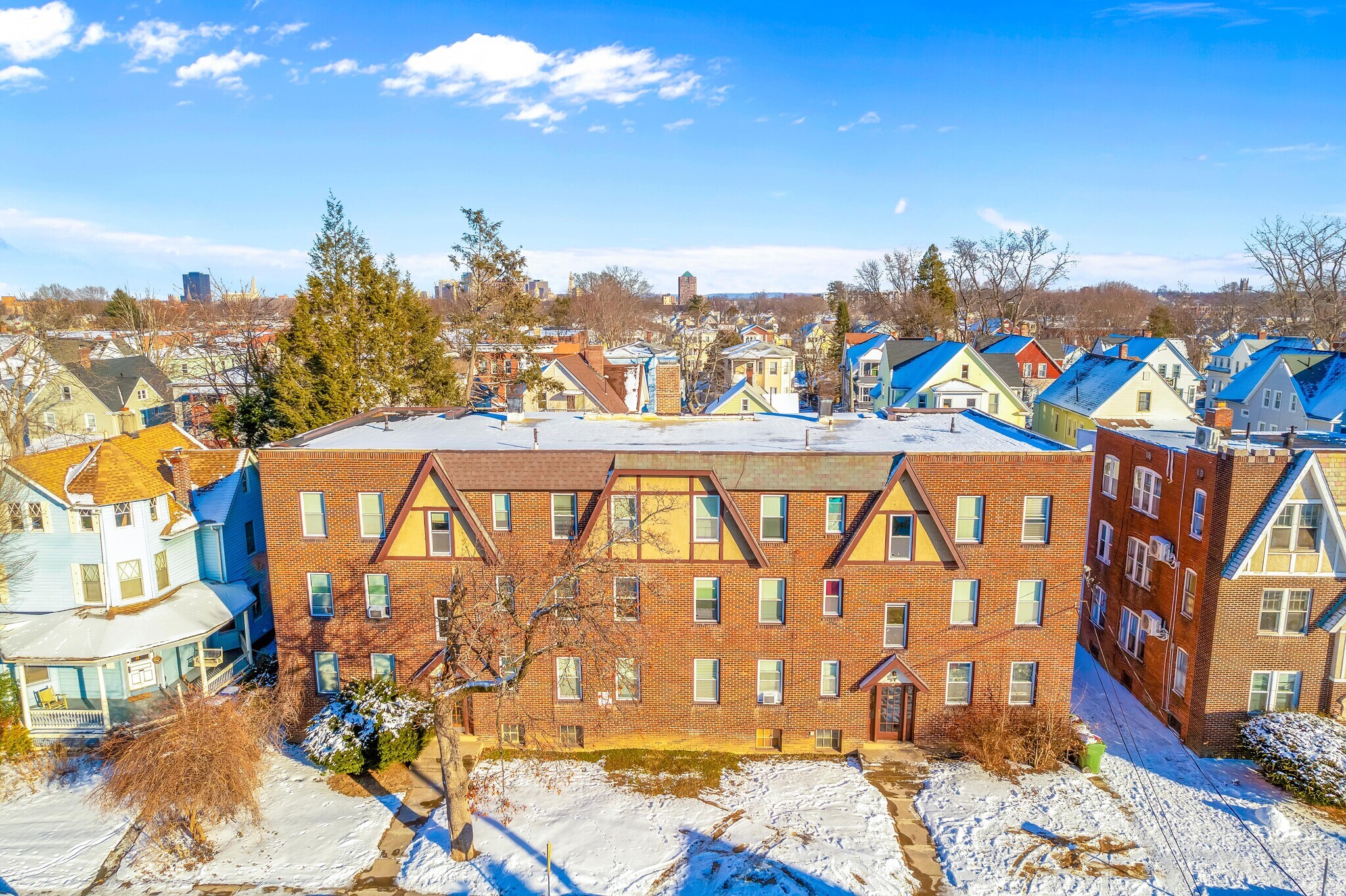 34-38 Beacon St, Hartford, CT à vendre Photo de l’immeuble– Image 1 sur 13
