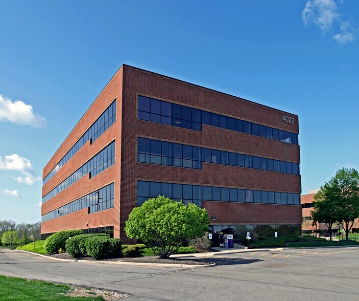 4027 Colonel Glenn Hwy, Dayton, OH à louer - Photo de l’immeuble – Image 1 sur 3