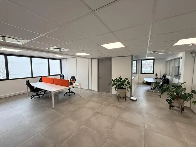 Plus de détails pour Bureau à vendre