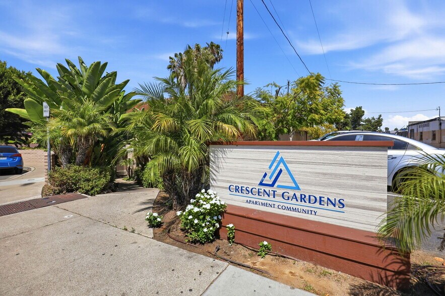 4881 Rolando Ct, San Diego, CA à vendre - Photo de l’immeuble – Image 2 sur 18