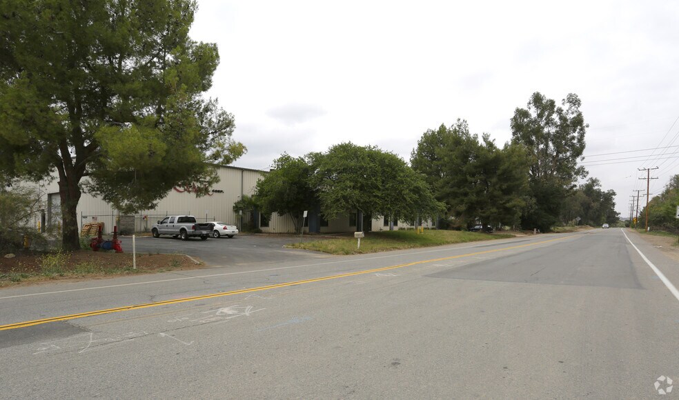 23125 Temescal Canyon Rd, Corona, CA à louer - Photo de l’immeuble – Image 2 sur 4