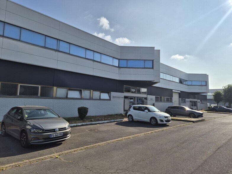 Industriel/Logistique dans Bonneuil Sur Marne à louer - Photo de l’immeuble – Image 2 sur 6