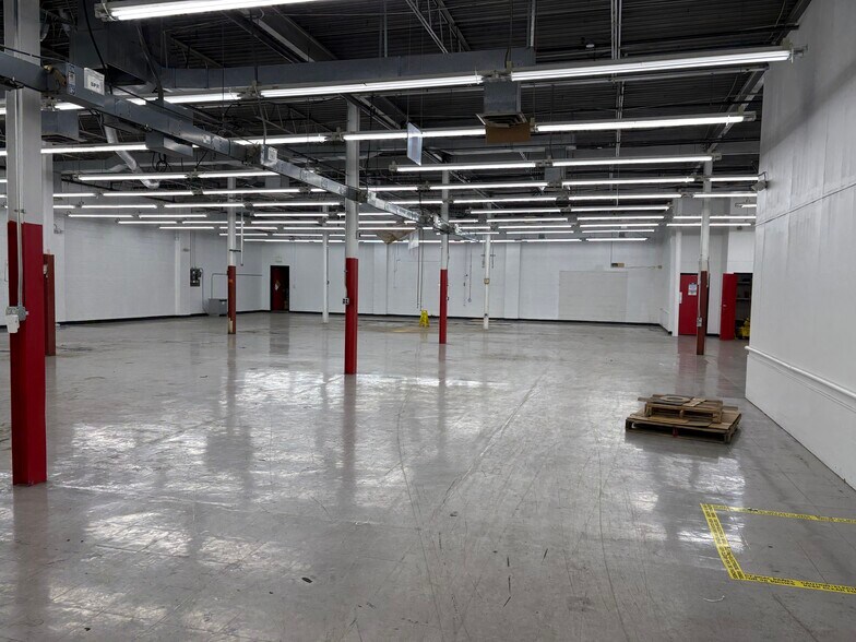 49 Virginia Ave, Uniontown, PA à louer - Photo de l’immeuble – Image 3 sur 17