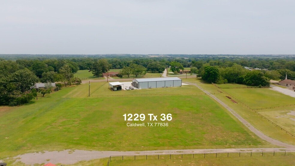 1229 State Highway 36 N, Caldwell, TX à louer - Vidéo sur l’annonce professionnelle – Image 2 sur 31