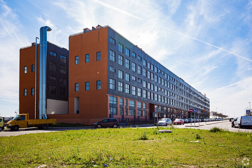 Bureau dans Leganés, Madrid à vendre - Photo de l’immeuble – Image 2 sur 3