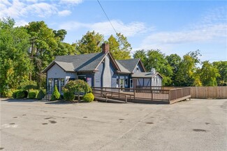 Plus de détails pour 2222 Freeport Rd, New Kensington, PA - Local commercial à vendre