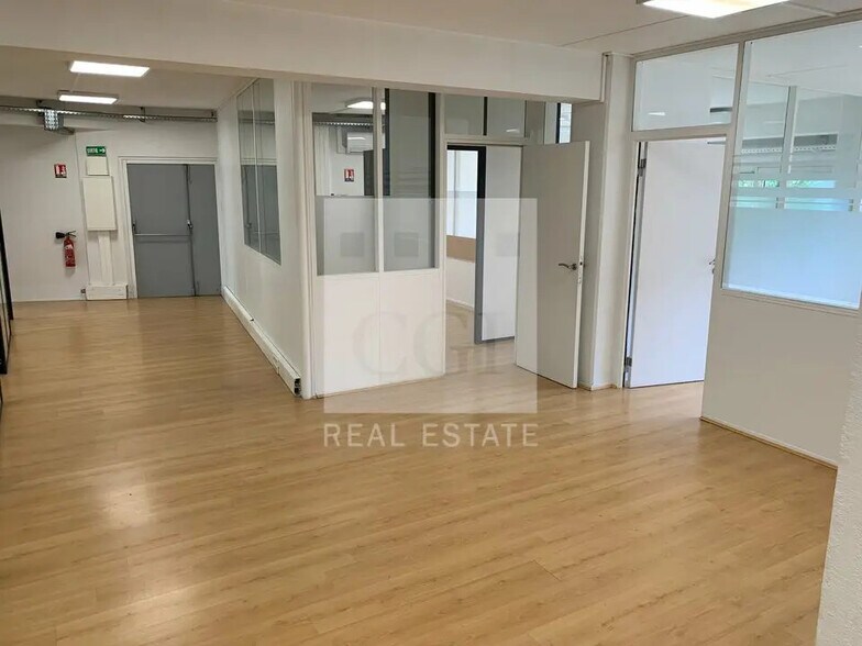 Bureau dans Lyon à louer - Photo de l’immeuble – Image 3 sur 12