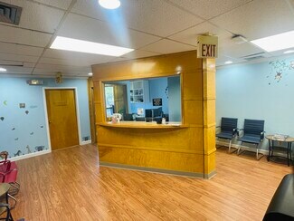 Plus de détails pour 2616 Sherwood Hall Ln, Alexandria, VA - Bureau à vendre