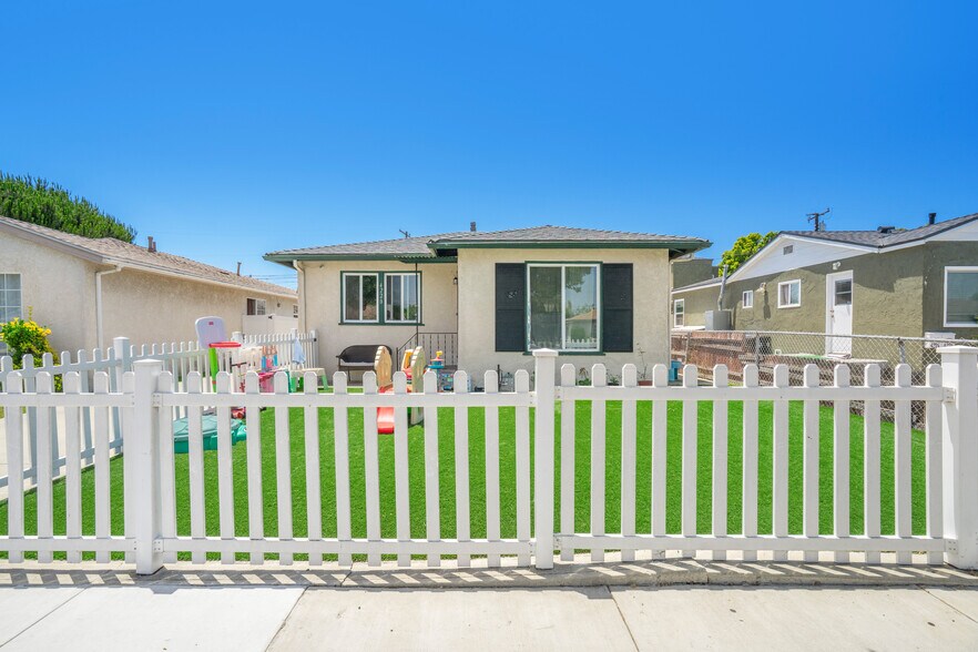 4220 W 165th St, Lawndale, CA à vendre - Photo de l’immeuble – Image 2 sur 28