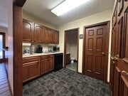 Kitchenette/Restrooms