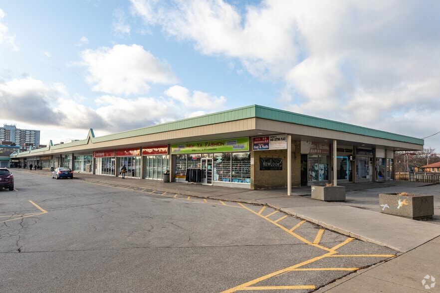2646-2680 Eglinton Ave E, Toronto, ON à louer - Photo principale – Image 1 sur 2