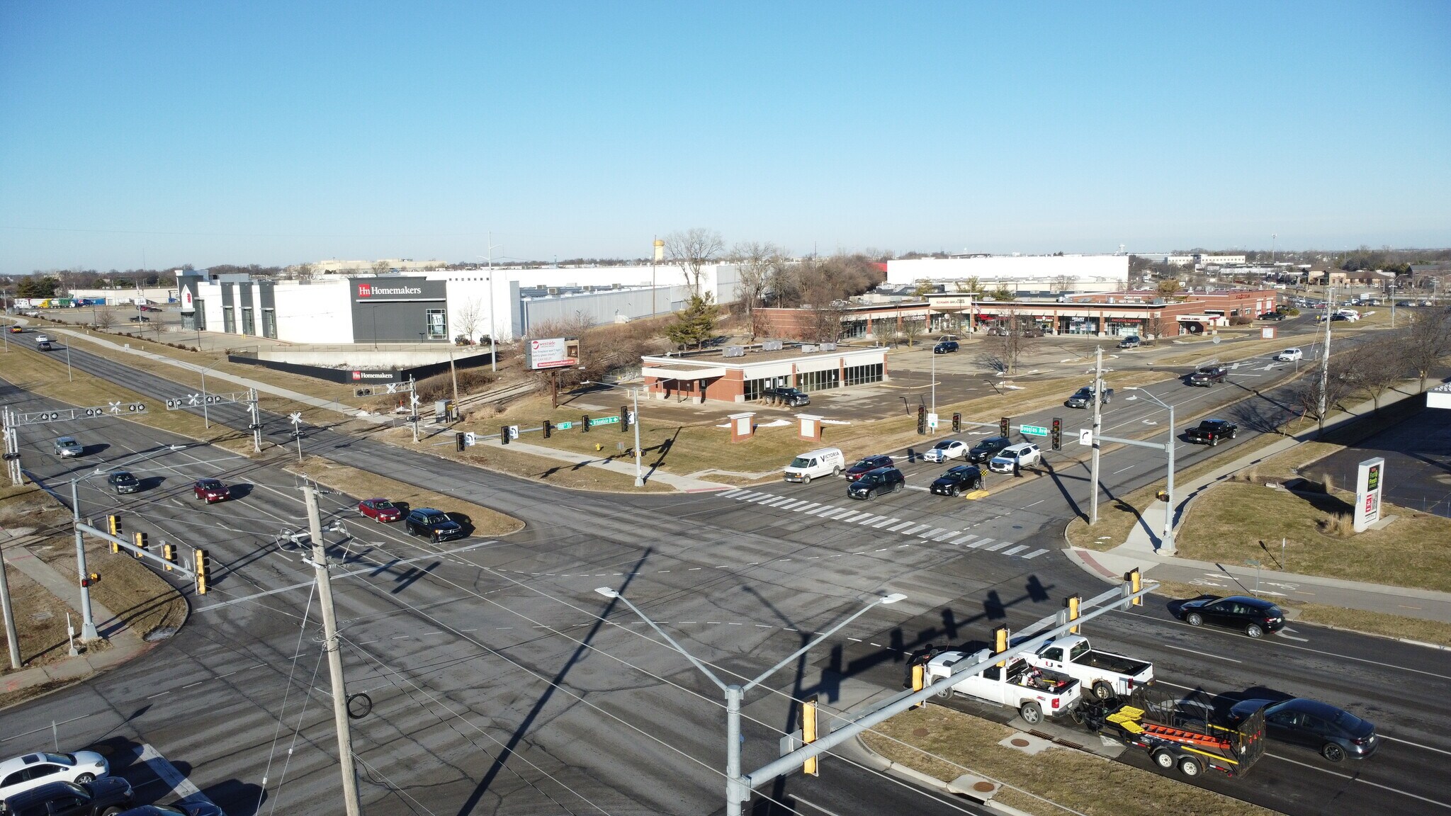 3800 100th St, Urbandale, IA à vendre Photo principale– Image 1 sur 8