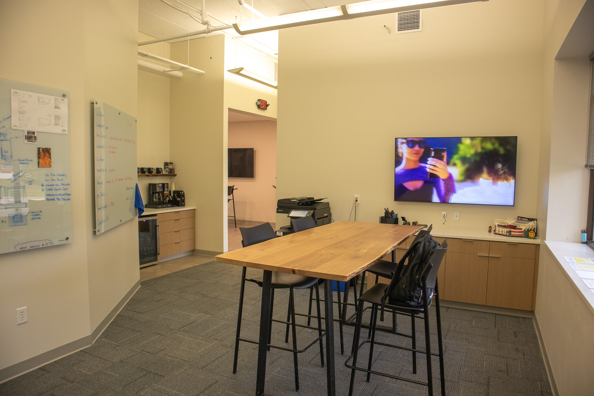 10001 W Innovation Dr, Wauwatosa, WI à louer Photo intérieure– Image 1 sur 4