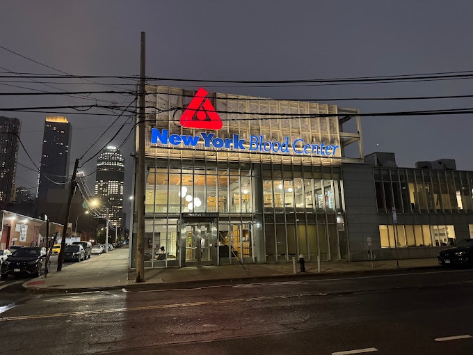 45-01 Vernon Blvd, Long Island City, NY à louer - Photo principale – Image 1 sur 4