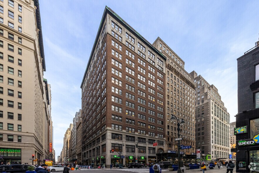 469 Seventh Ave, New York, NY à louer - Photo de l’immeuble – Image 1 sur 7