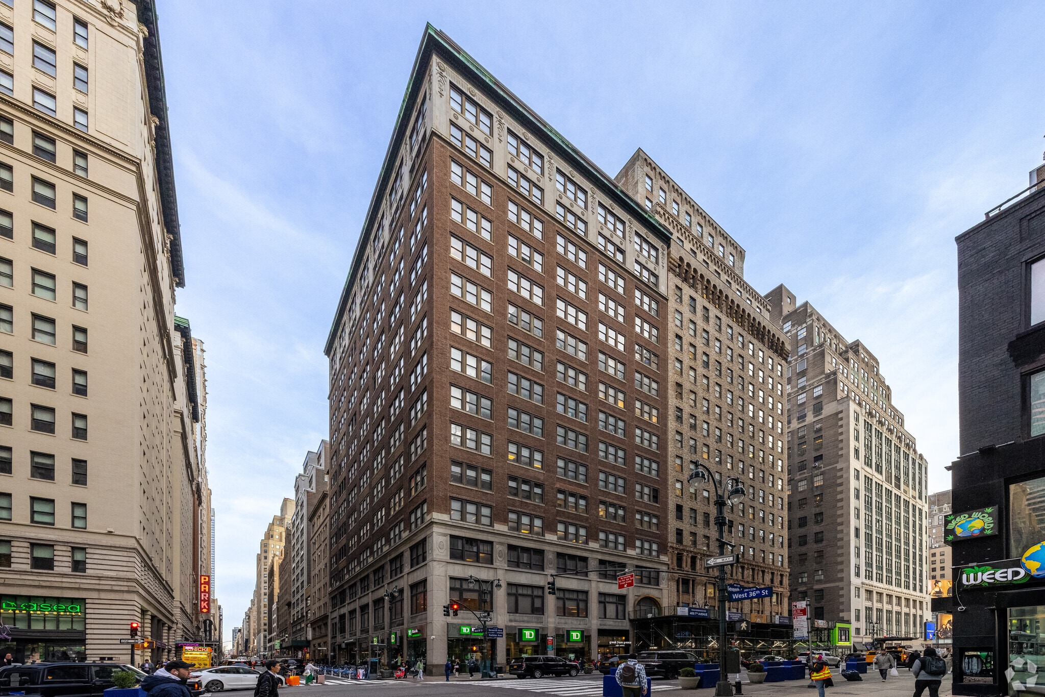 469 Seventh Ave, New York, NY à louer Photo de l’immeuble– Image 1 sur 8