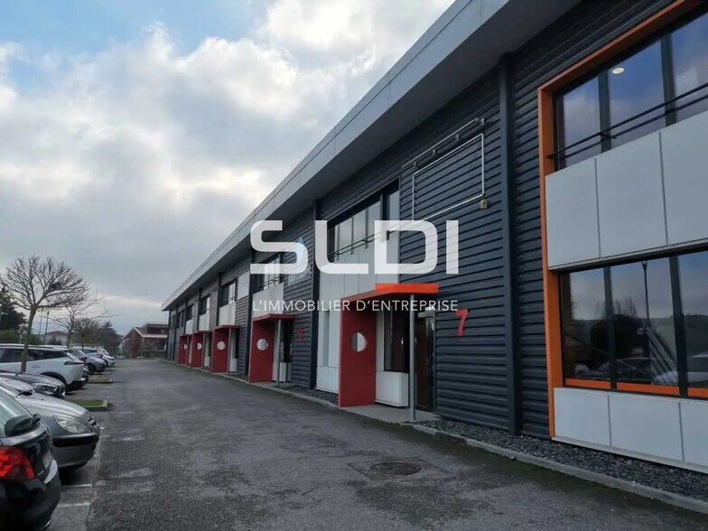 Local d’activités dans Saint-Quentin-Fallavier à louer - Photo de l’immeuble – Image 1 sur 5