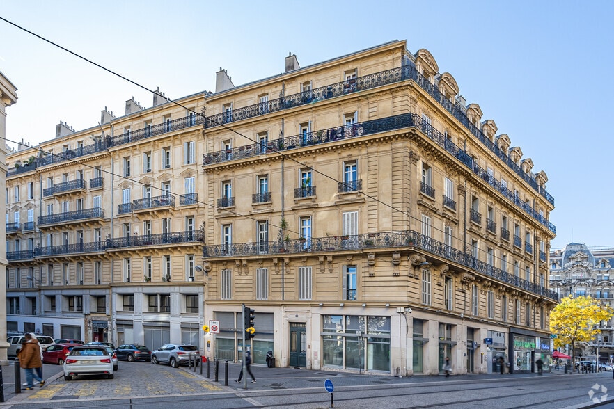 40 Rue De La Republique, Marseille à louer - Photo de l’immeuble – Image 2 sur 4