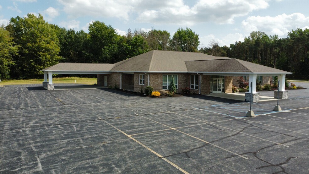 209 Entrepreneur Dr, Saint Charles, MI à louer - Photo de l’immeuble – Image 3 sur 21