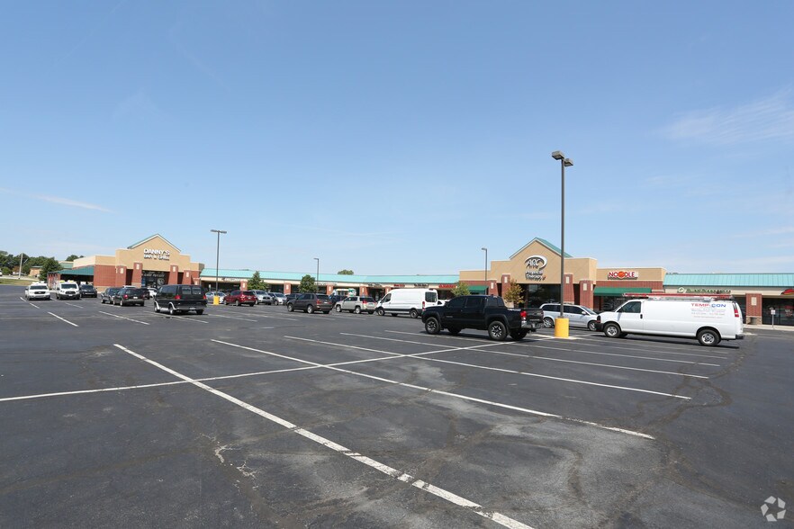 10902-10940 N Parallel St, Kansas City, KS à louer - Photo de l’immeuble – Image 3 sur 4