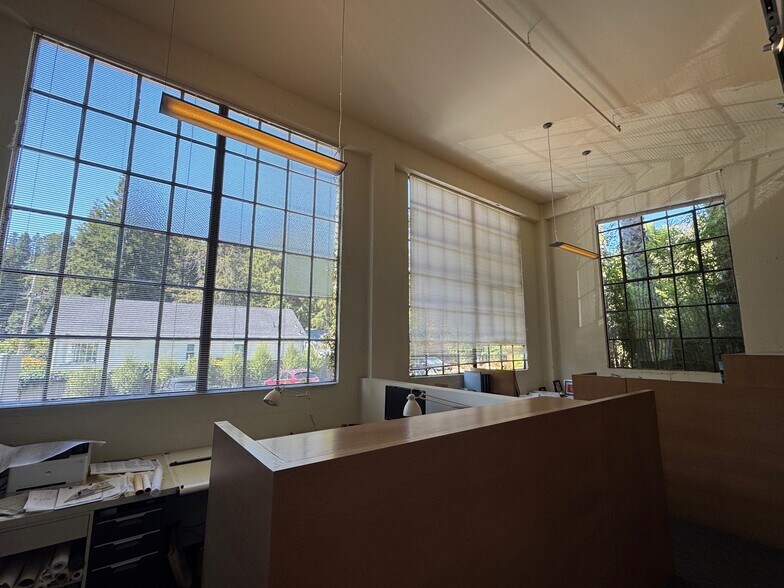 78 E Blithedale Ave, Mill Valley, CA à louer - Photo de l’immeuble – Image 3 sur 9