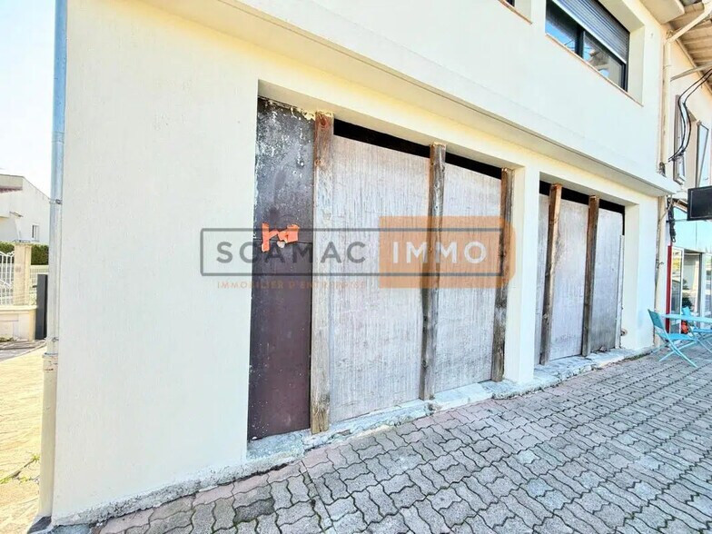 Bureau dans Saint-Raphaël à louer - Photo de l’immeuble – Image 1 sur 5