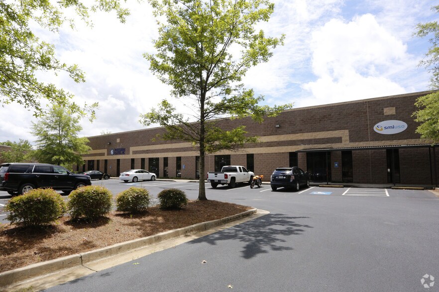 5500 S Cobb Dr, Smyrna, GA à louer - Photo de l’immeuble – Image 1 sur 3