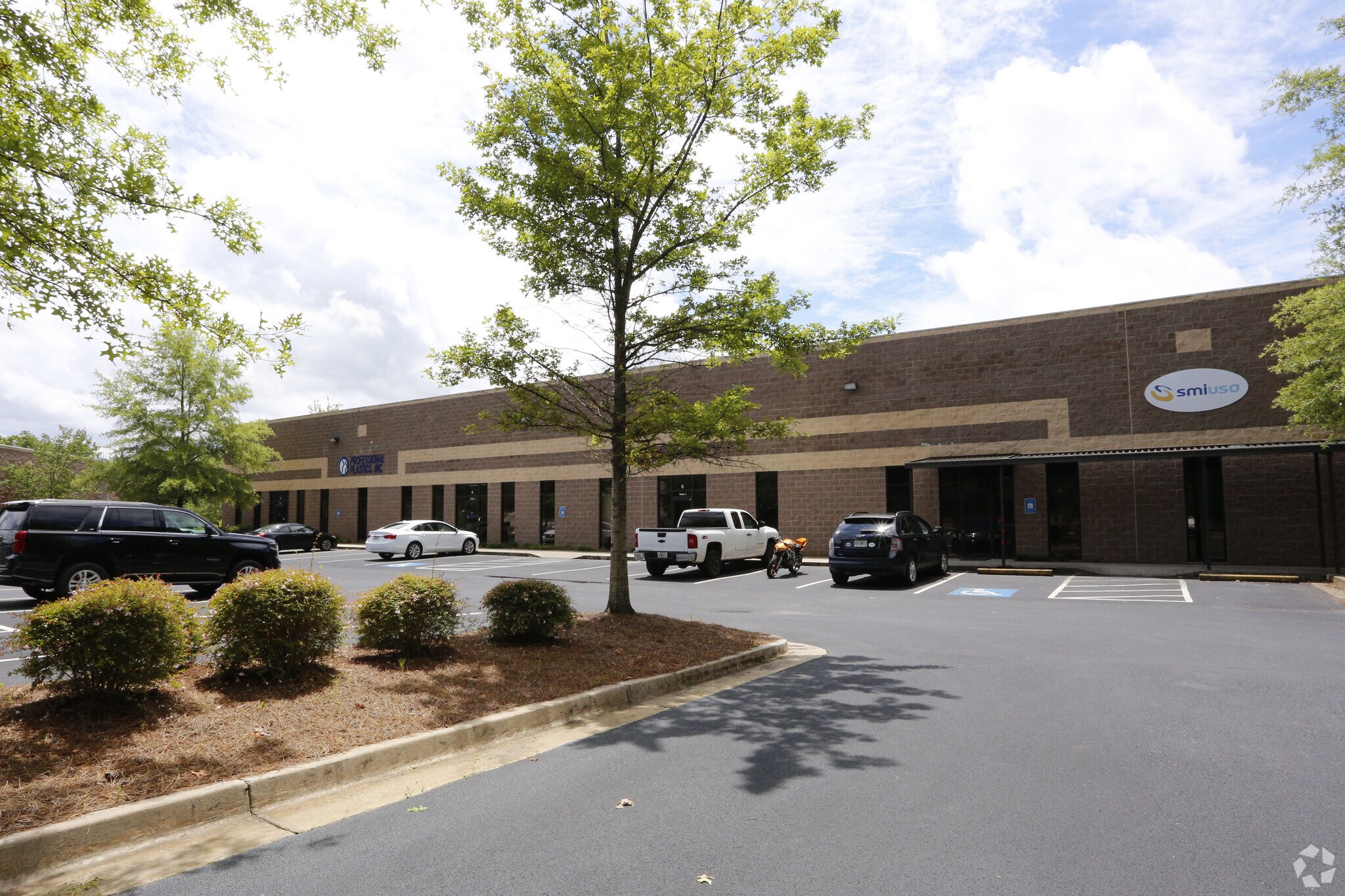 5500 S Cobb Dr, Smyrna, GA à louer Photo de l’immeuble– Image 1 sur 4