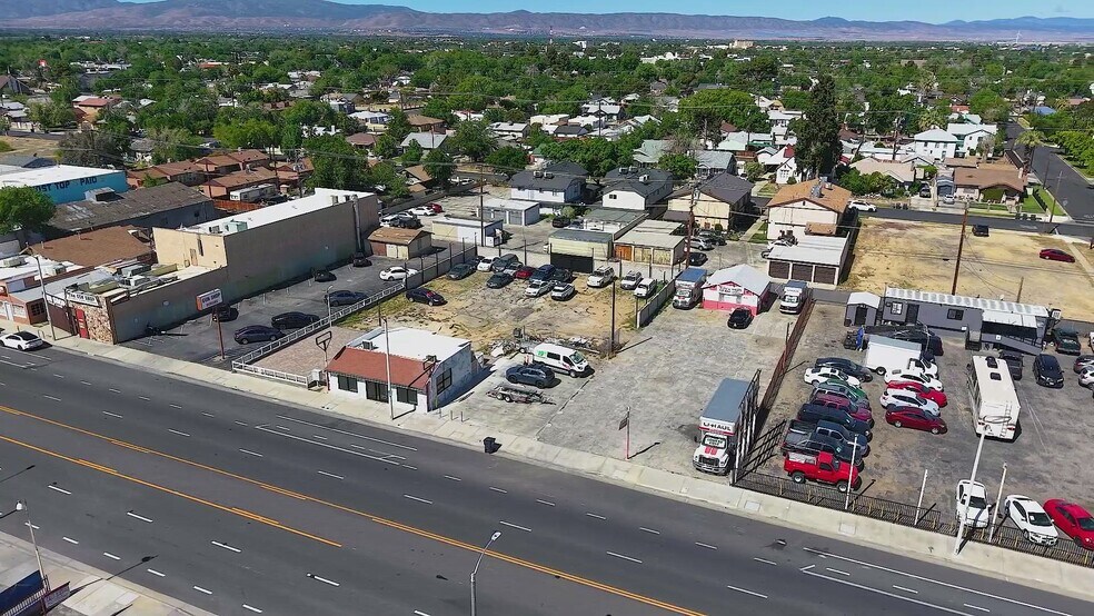 44647 Sierra Hwy, Lancaster, CA à vendre - Vidéo sur l’annonce professionnelle – Image 2 sur 26