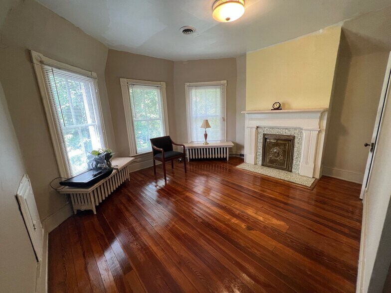 3601 Chamberlayne Ave, Richmond, VA à louer - Photo de l’immeuble – Image 3 sur 8