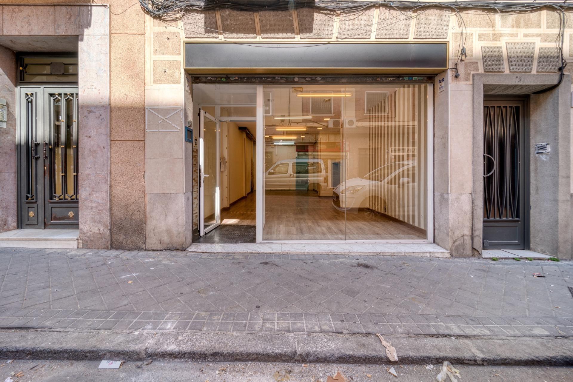 Local commercial dans Madrid, Madrid à louer Photo de l’immeuble– Image 1 sur 7