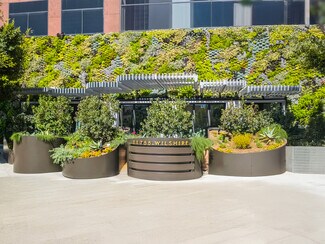 Plus de détails pour 11755 Wilshire Blvd, Los Angeles, CA - Local commercial à louer