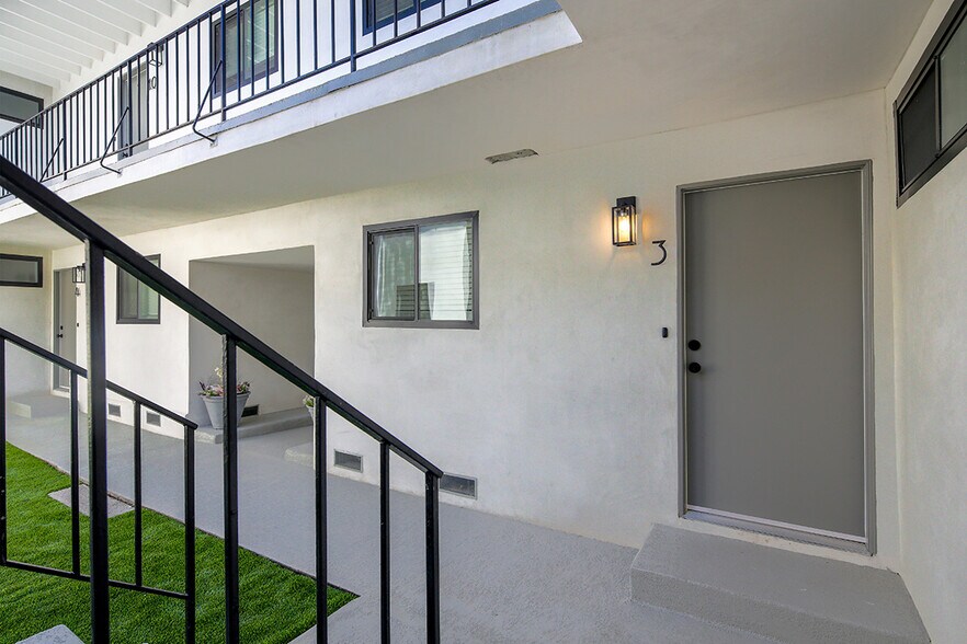 655 Ivy St, Glendale, CA à vendre - Photo de l’immeuble – Image 3 sur 14