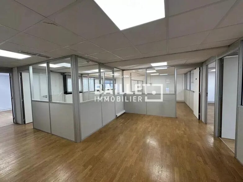 Local commercial dans Villeneuve-Loubet à vendre - Photo intérieure – Image 2 sur 8