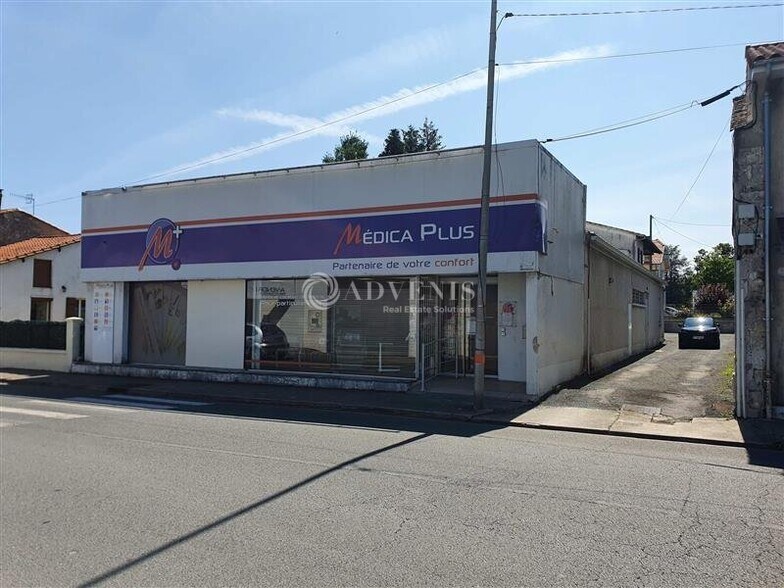 Local commercial dans Ribérac à louer - Photo de l’immeuble – Image 2 sur 8