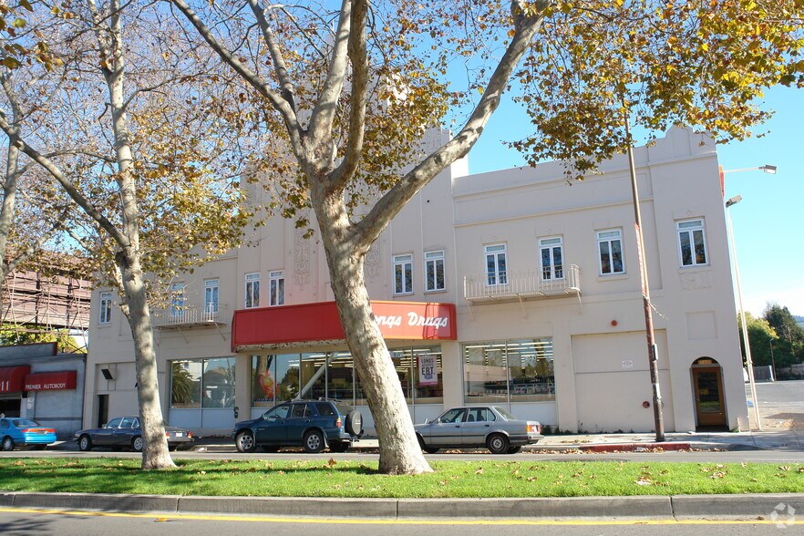 1931-1941 & 1955 San Pablo Ave portefeuille de 2 biens à vendre sur LoopNet.fr - Photo de l’immeuble – Image 1 sur 5
