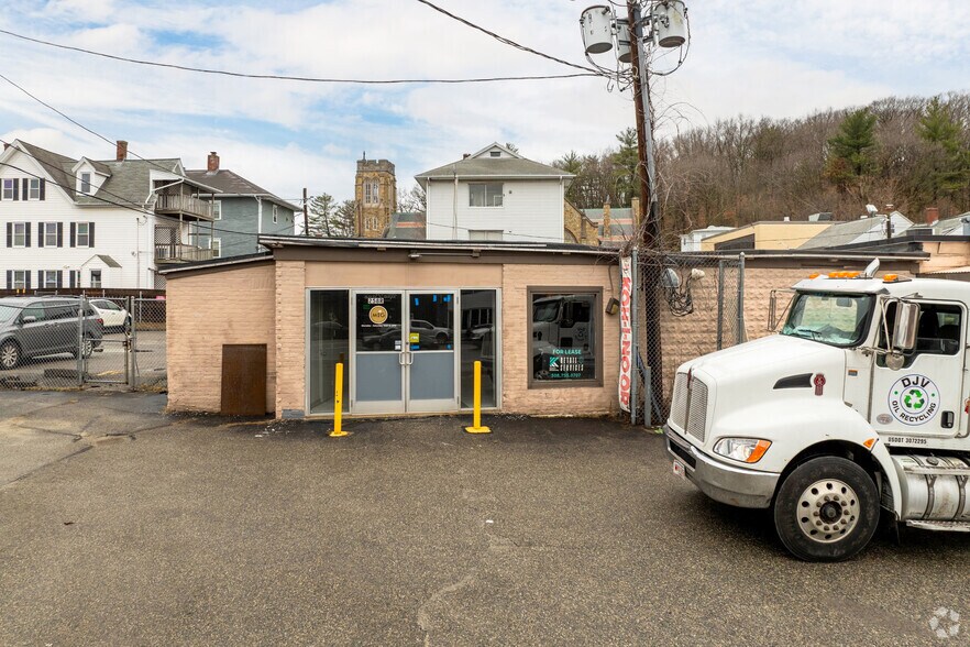 256 Park Ave, Worcester, MA à louer - Photo de l’immeuble – Image 3 sur 7