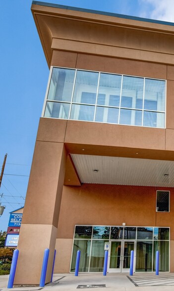 5603-5611 S Rice Ave, Houston, TX à louer - Photo de l’immeuble – Image 2 sur 4